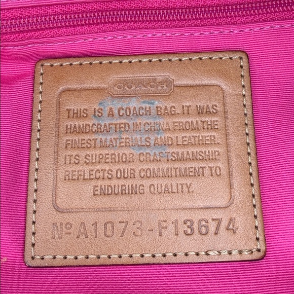 Coach EU C vintage Picard pink striped shoulder/Cross 2 Hang tags clean in/out! - Picture 11 of 11